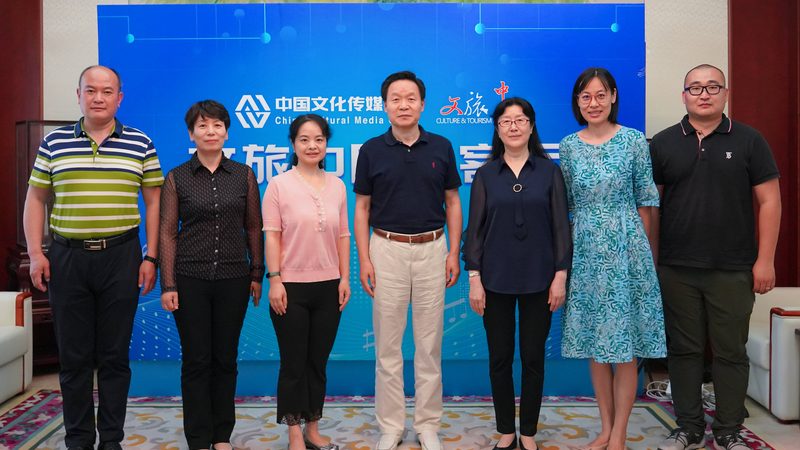 文化传媒公司岗位排名：揭秘行业高薪岗位与晋升路径**